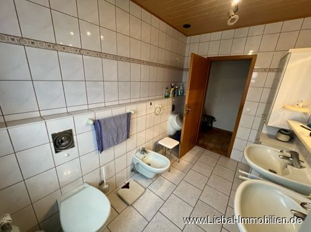 Badezimmer EG