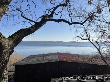 Gepflegter Bungalow mit Bootsschuppen Gepflegter Bungalow mit Bootsschuppen